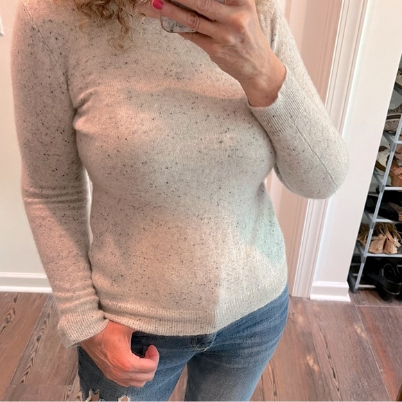 Charter Club CASHMERE Gray Crew Neck Sweater - Picture 1 of 10